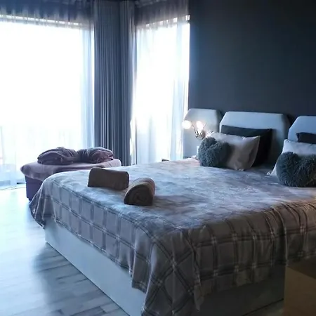 3 Caprichos-casa De Campo